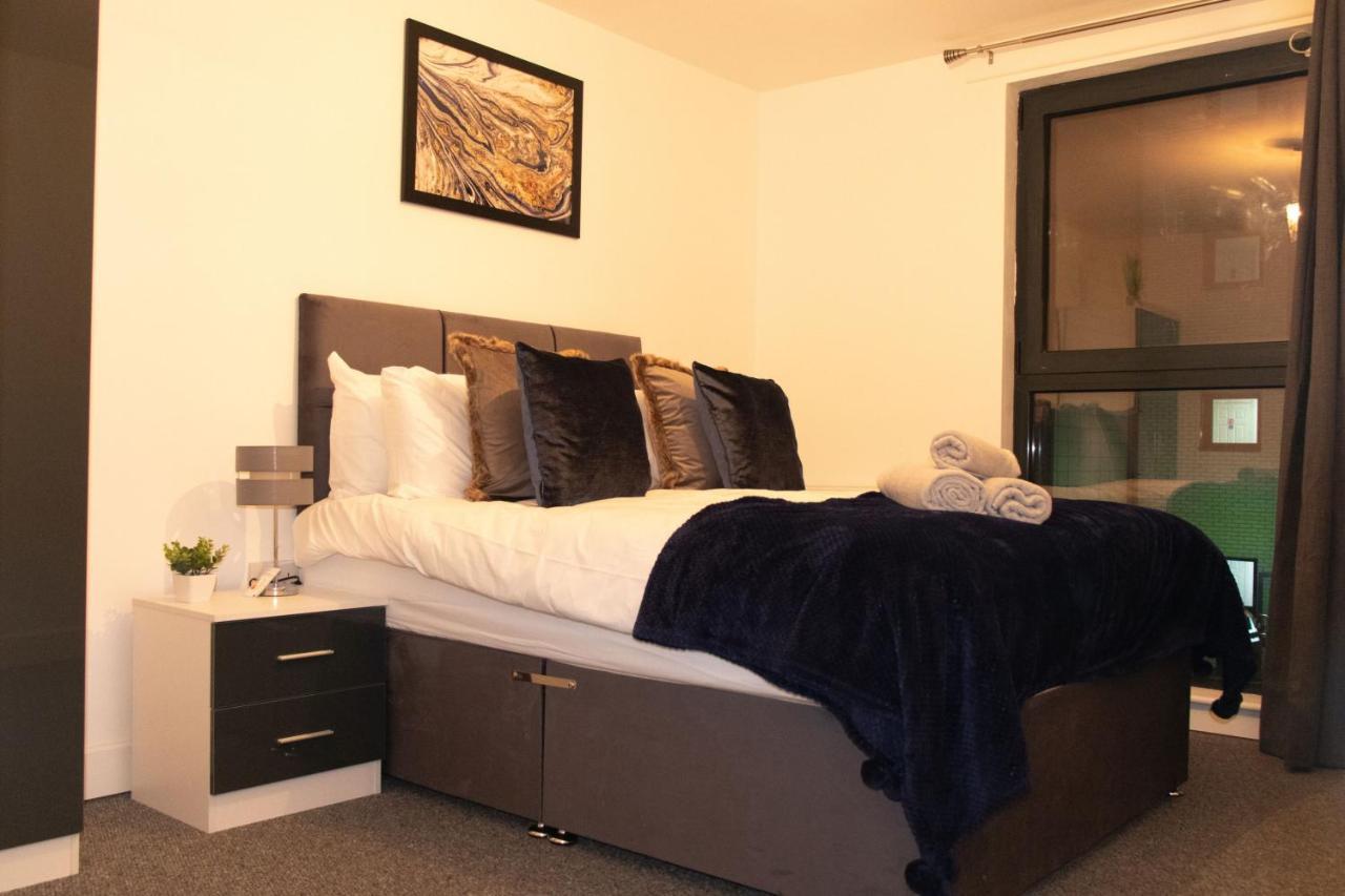 Livestay-Modern Apartment Minutes Away From Heathrow Slough Extérieur photo