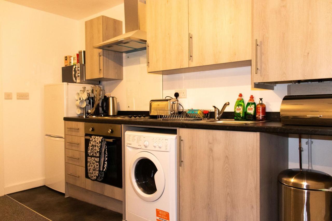 Livestay-Modern Apartment Minutes Away From Heathrow Slough Extérieur photo